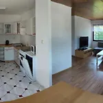 Anna S Bazénem A Welness Apartmán *